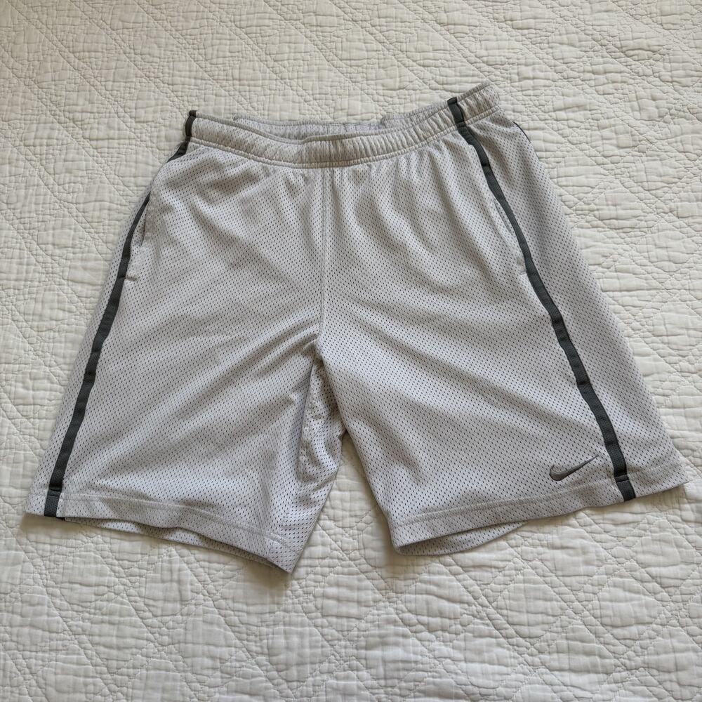 Nike Mesh Athletic Basketball Shorts White M